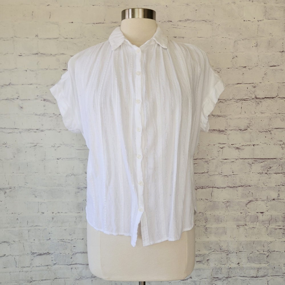 Carly Jean Los Angeles White Short Sleeve Button Down Shirt with Collar Medium - Picture 2 of 9